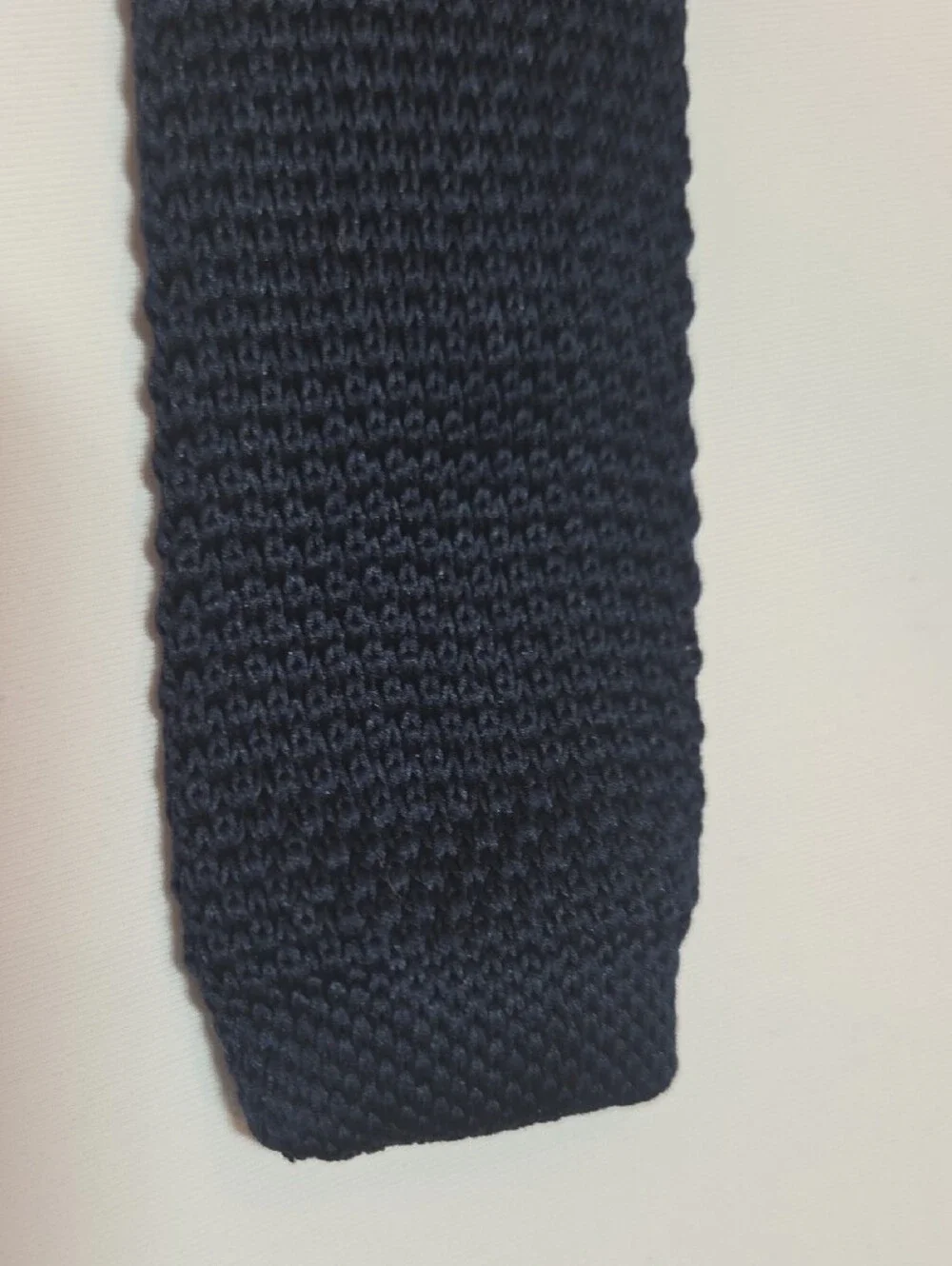 Banana Republic Men' Dark Navy True Knit Square-Tip 100% Silk Tie 2.0x56